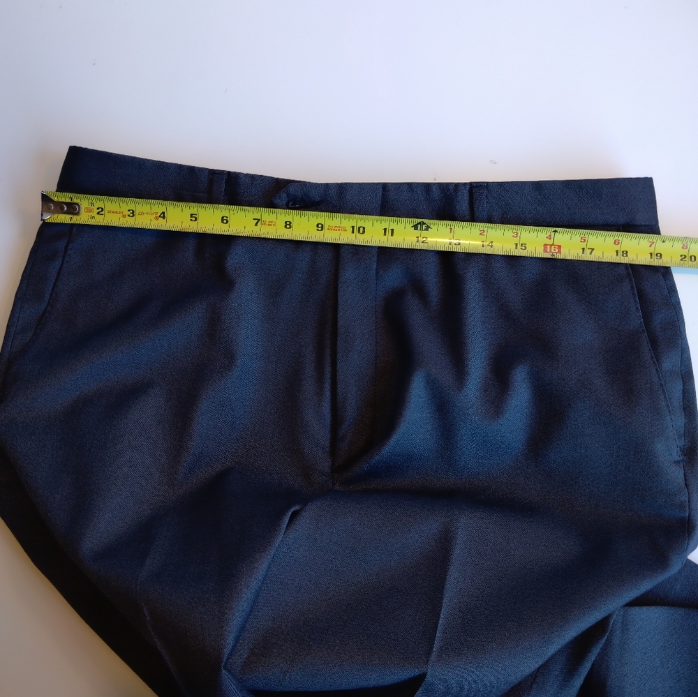 Suits - Picture 4 of 11